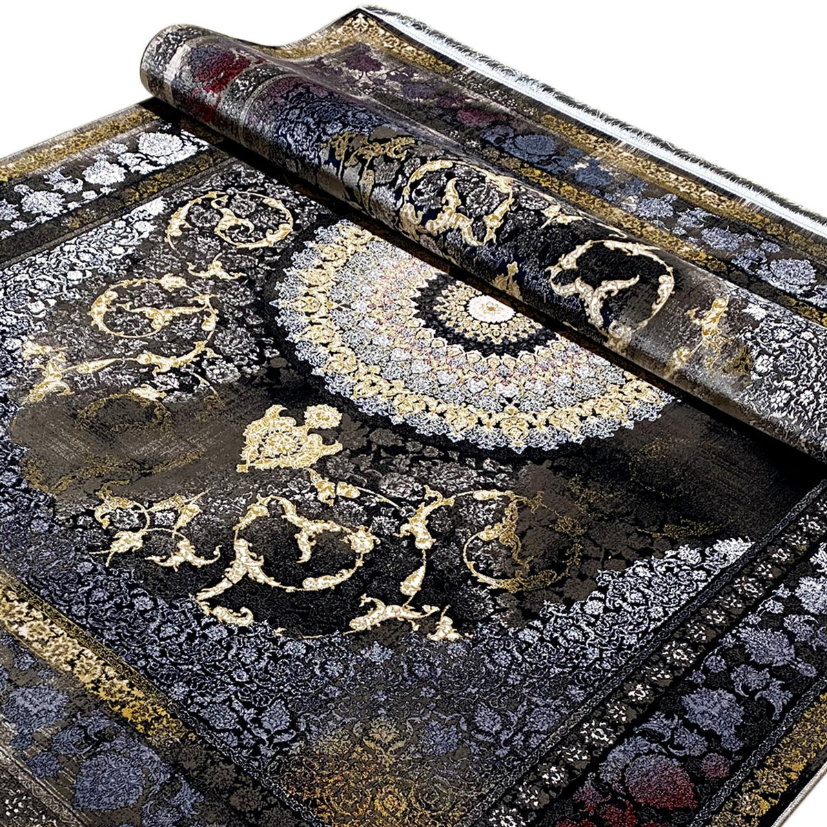 Orientteppich in Dunkelgrau/Schwarz mit goldenen Ornamenten, gerollt ausgelegt, 170x240cm