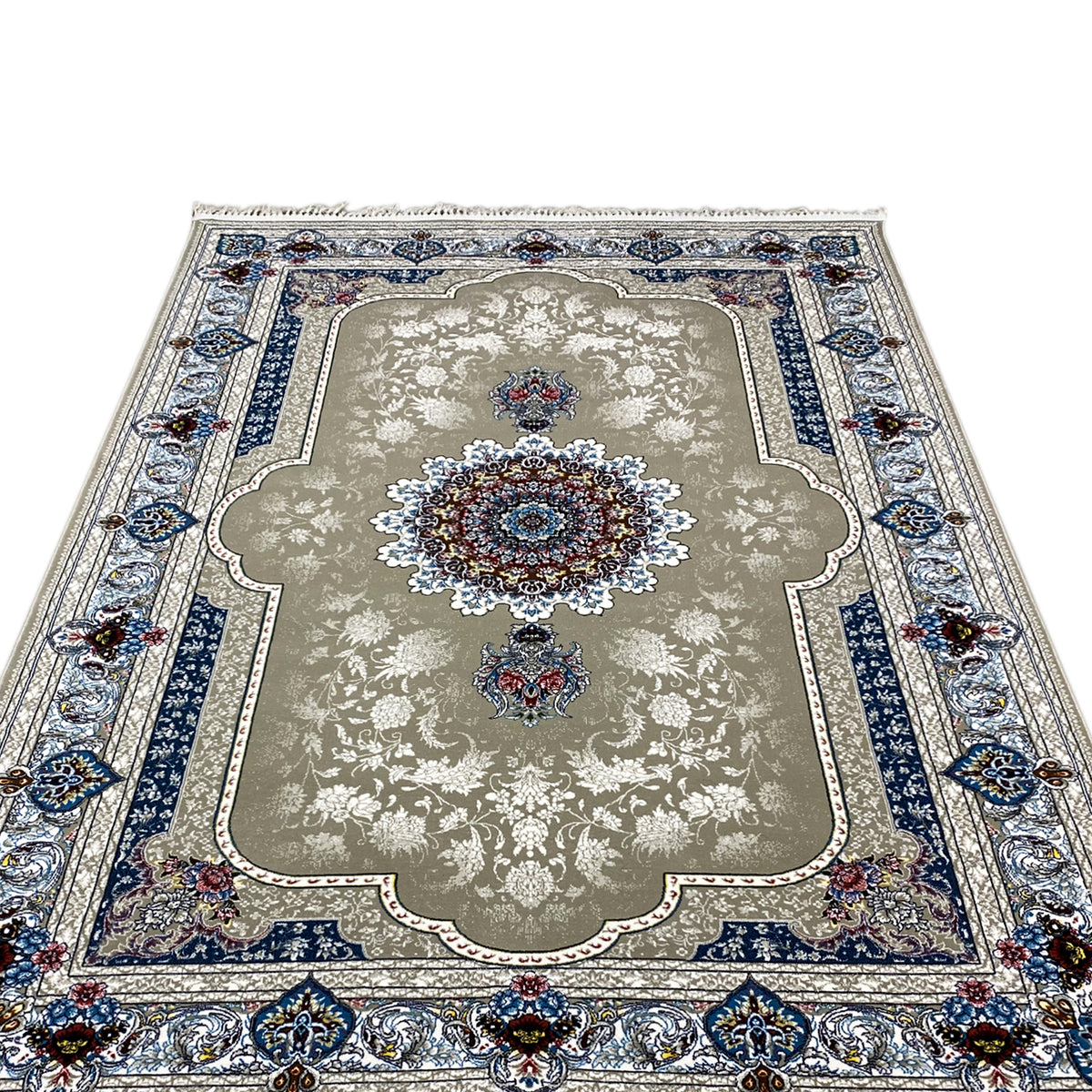 Teppich 170x240 cm Nahansicht: Medaillonmuster, blaues Eckornament und Quastenfransen