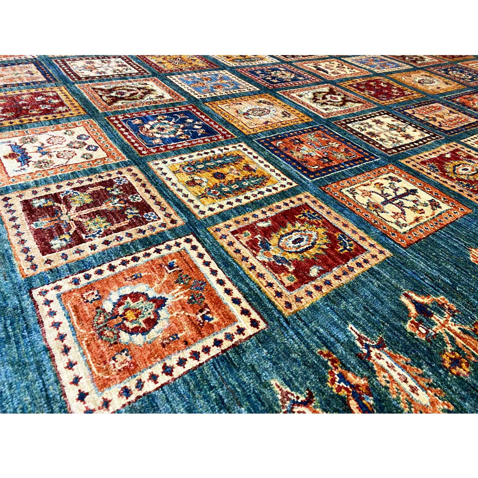 Khorjin Teppich - Blaugrün & Mehrfarbige Quadrate, 244x177 cm - German Carpet Shop