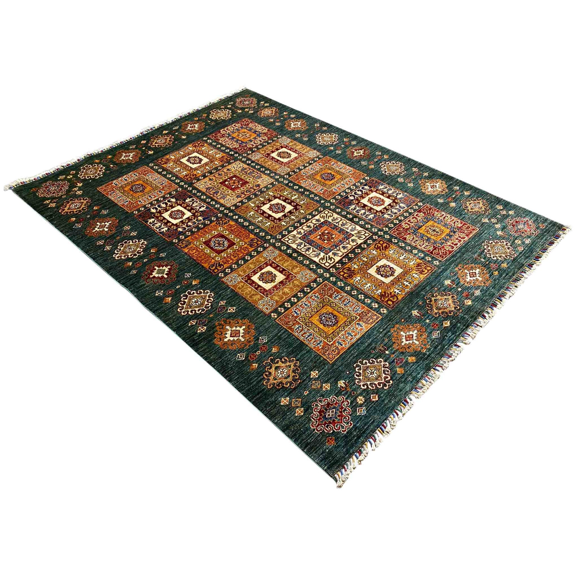 Khorjin-Teppich - Blaugrünes geometrisches Design & rustikale Eleganz, 229x176 cm - German Carpet Shop