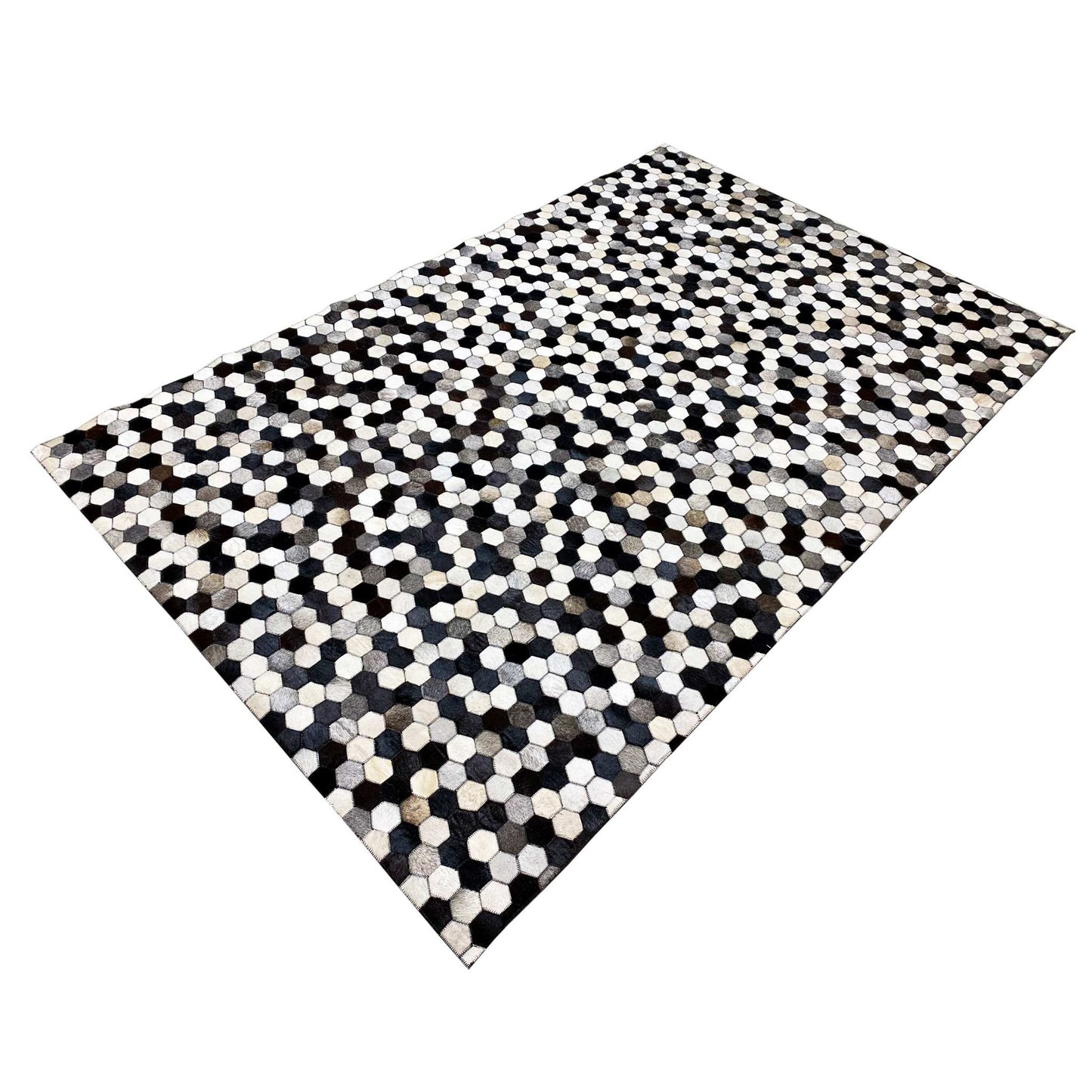 Hexagonaler Kalbsleder Teppich 243x156 cm - German Carpet Shop