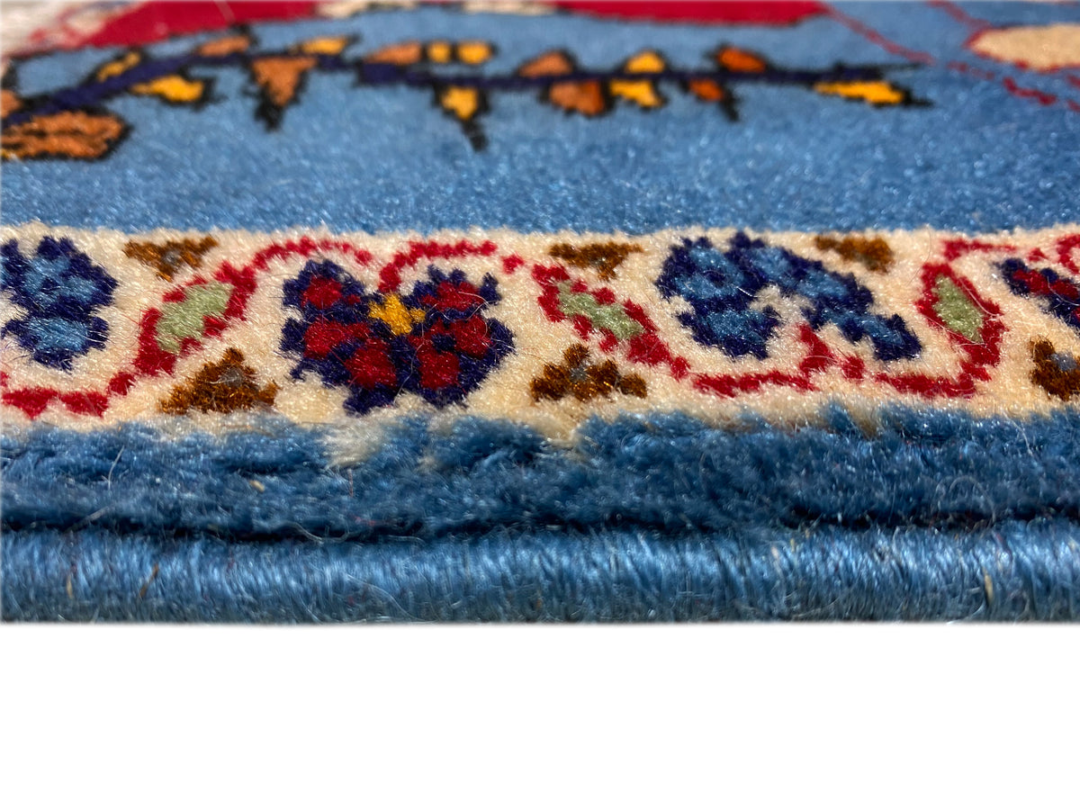 Poshti Teppich 65x63 cm Nahaufnahme am Rand: Bordüre und weiße Fransen