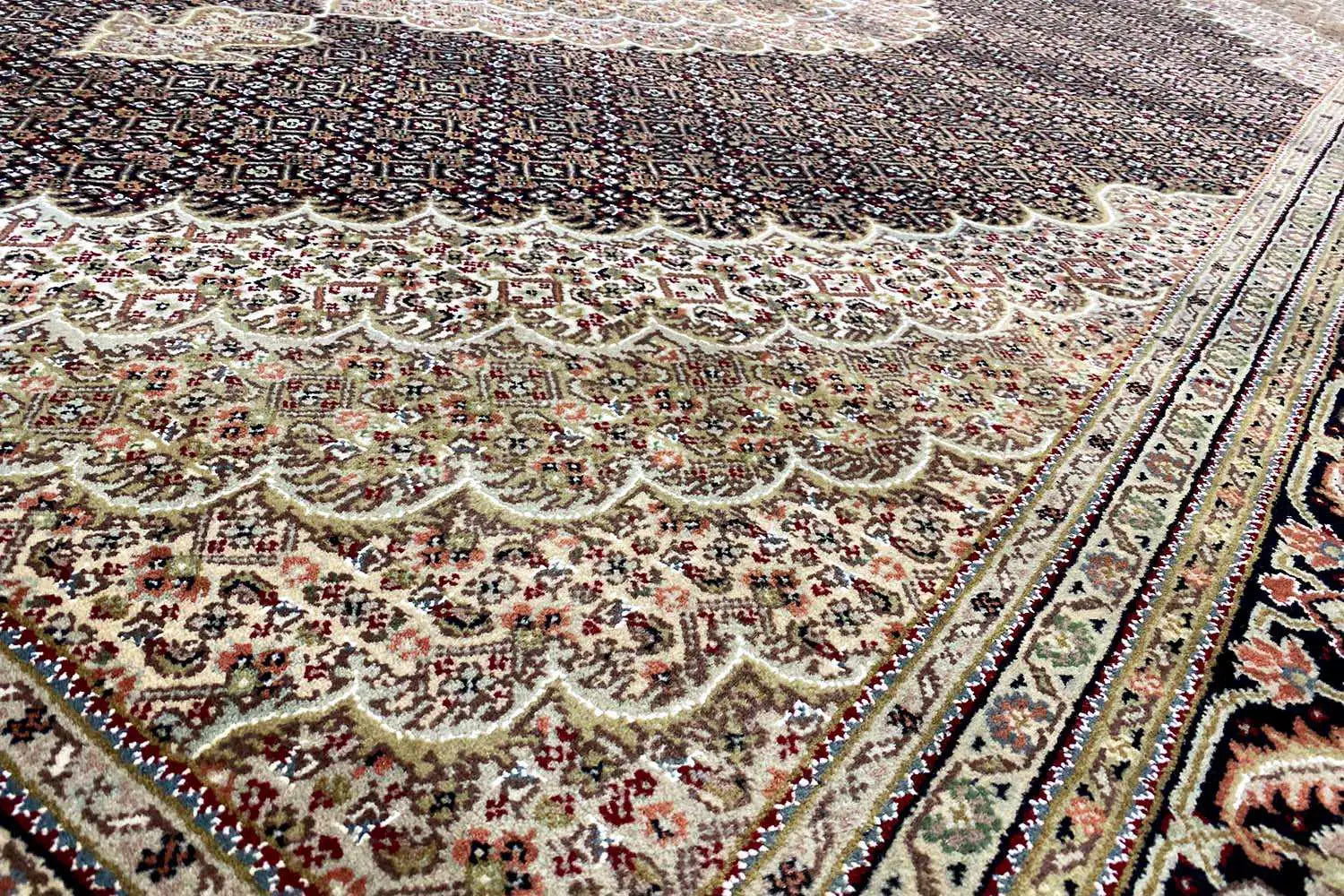 Indo Täbriz Teppich (301x248cm) - German Carpet Shop