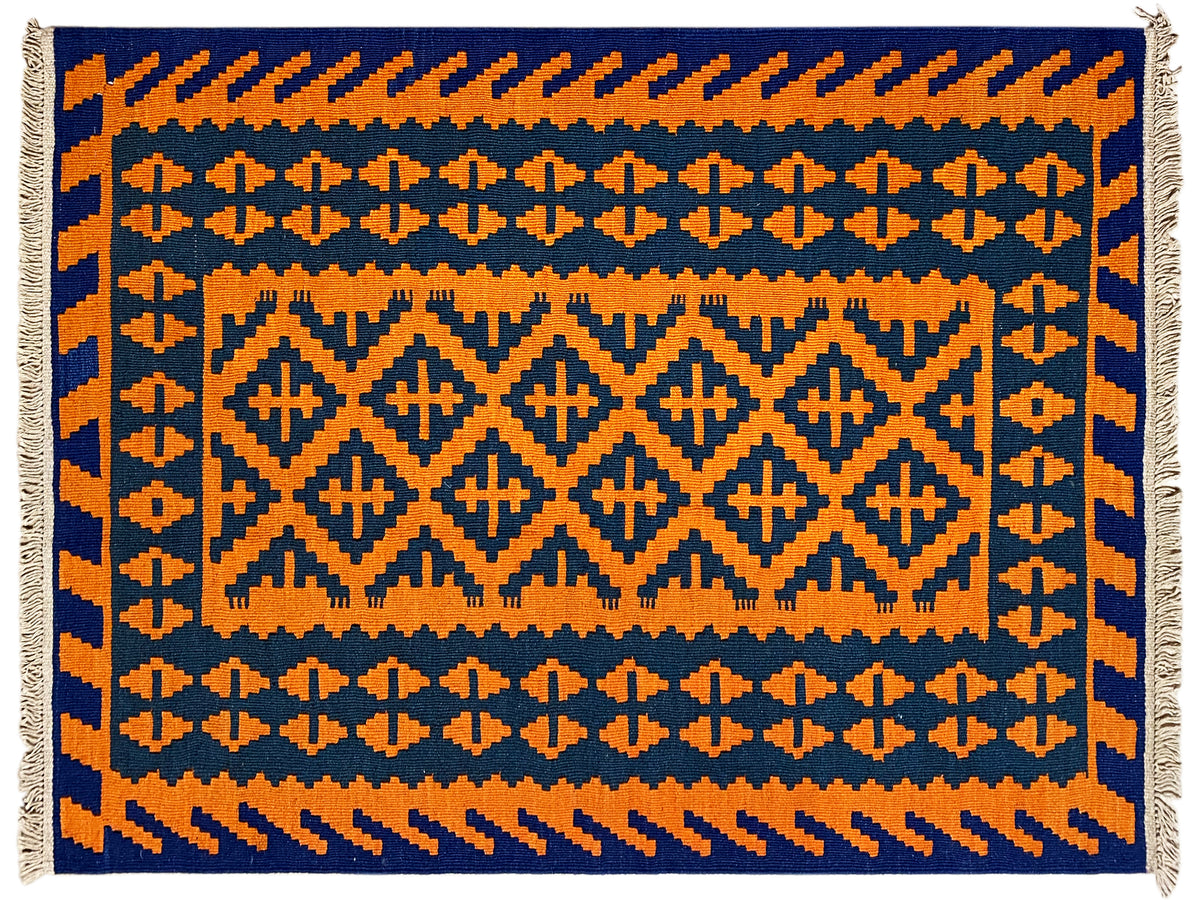 Kelim-Teppich mit geometrischen Mustern in Orange und Dunkelblau, Fransen
