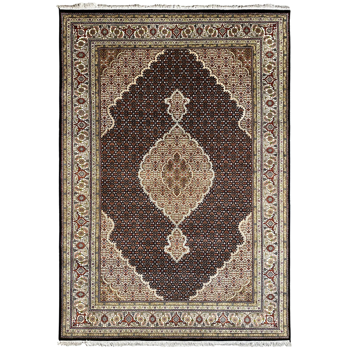 Brauner Indo-Tabriz Teppich, rechteckig, dunkles Feld mit weiß-beigem Medaillon
