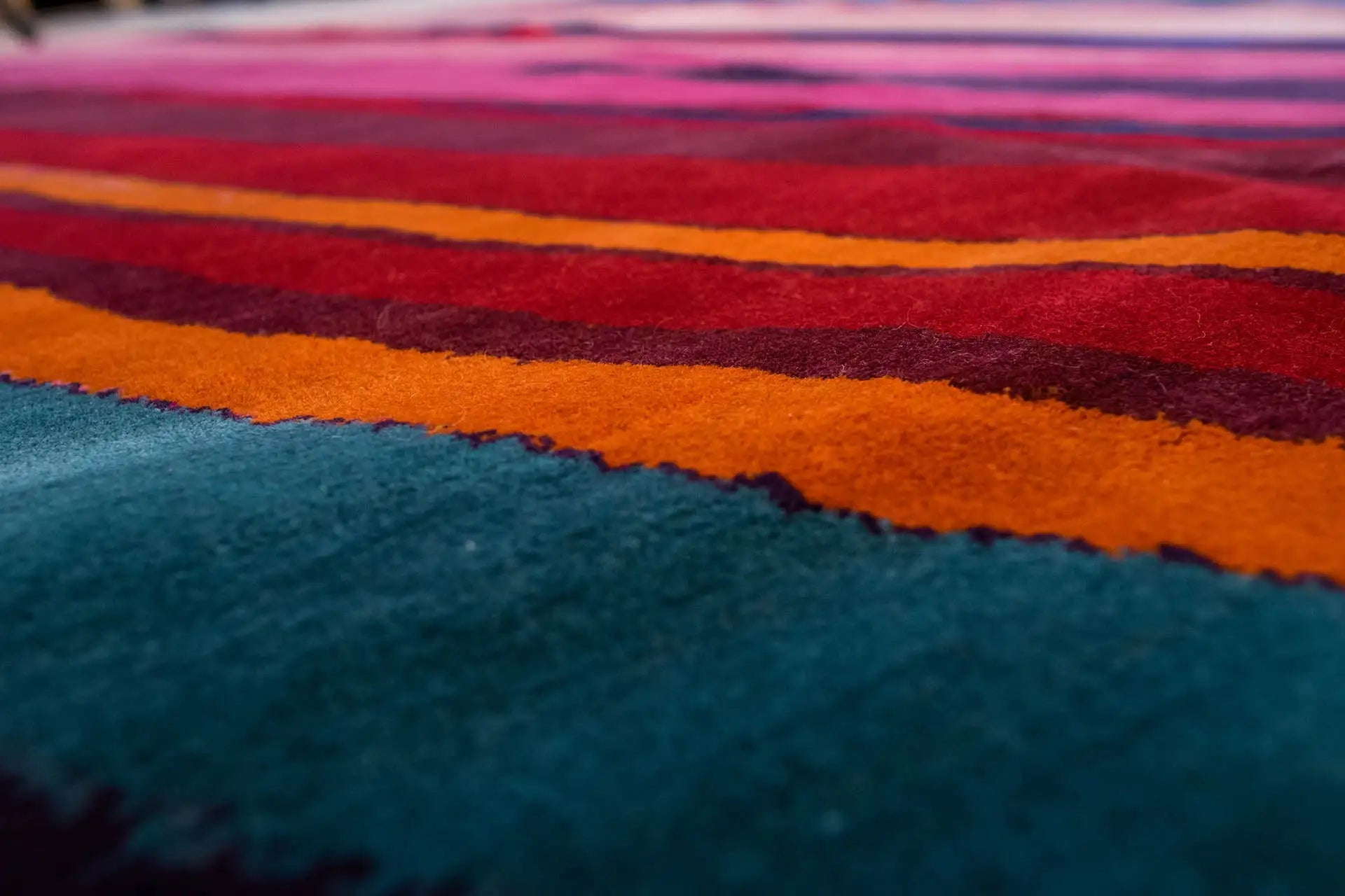 Designer Rug by Pascal Walter - Curve (305x253 cm) - German Carpet Shop