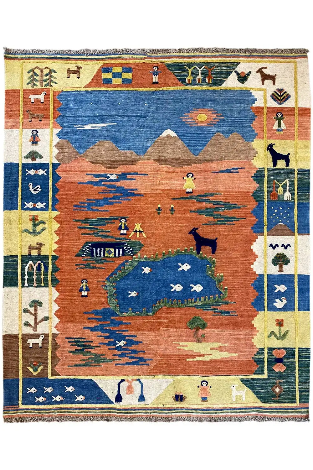 Kelimteppich mit Landschaftsmotiv in Blau und Rostrot, Rahmenbordüre mit Symbolen