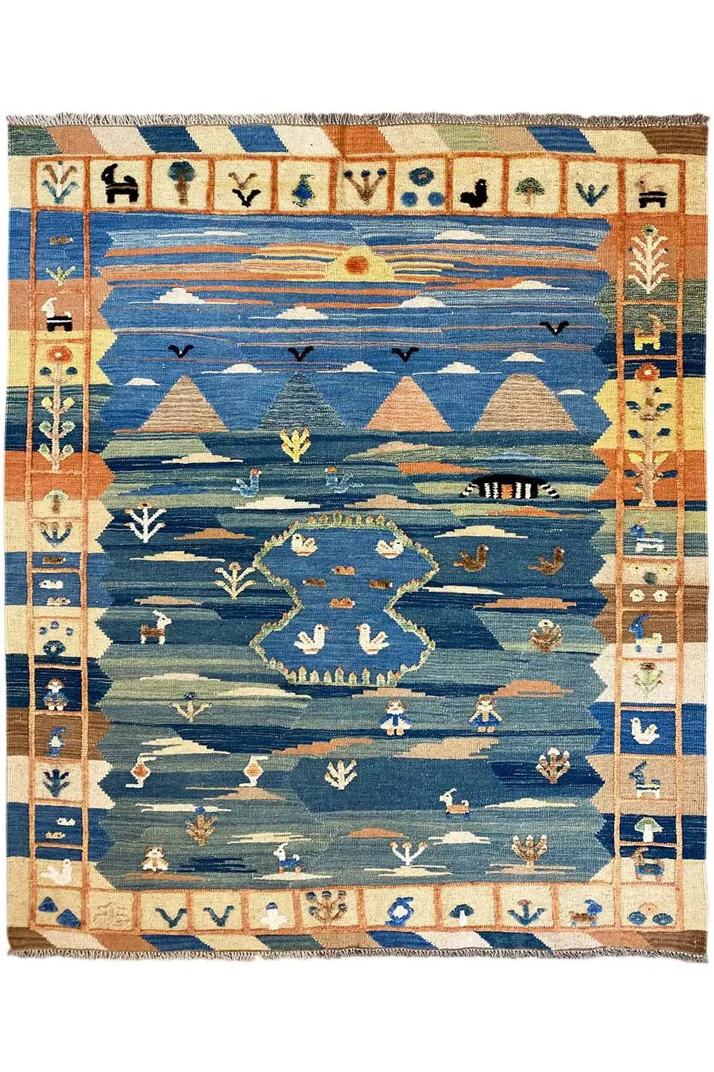 Kilim-Teppich im Quadrat-Design: blau mit beige-braunen Symbolreihen