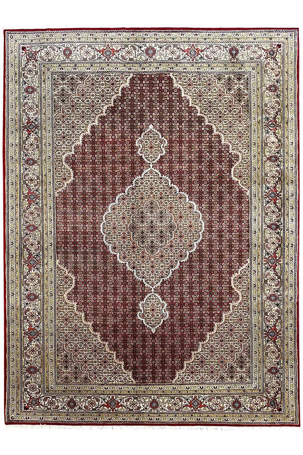 Indo Täbriz Teppich mit rotem Innenfeld, Rahmenbordüre und Medaillon-Ornamenten