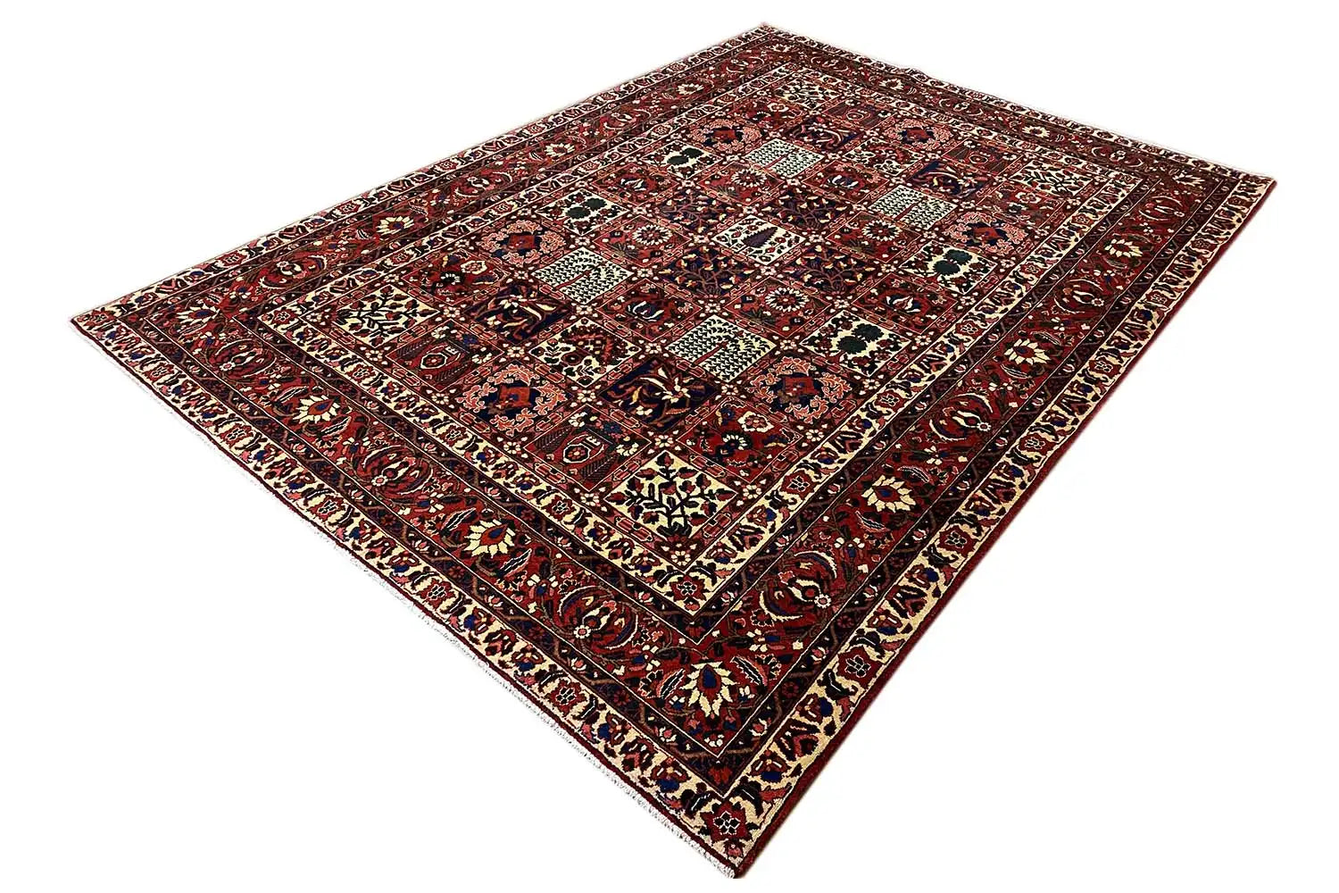 Bakhtiari - (340x238cm) - German Carpet Shop