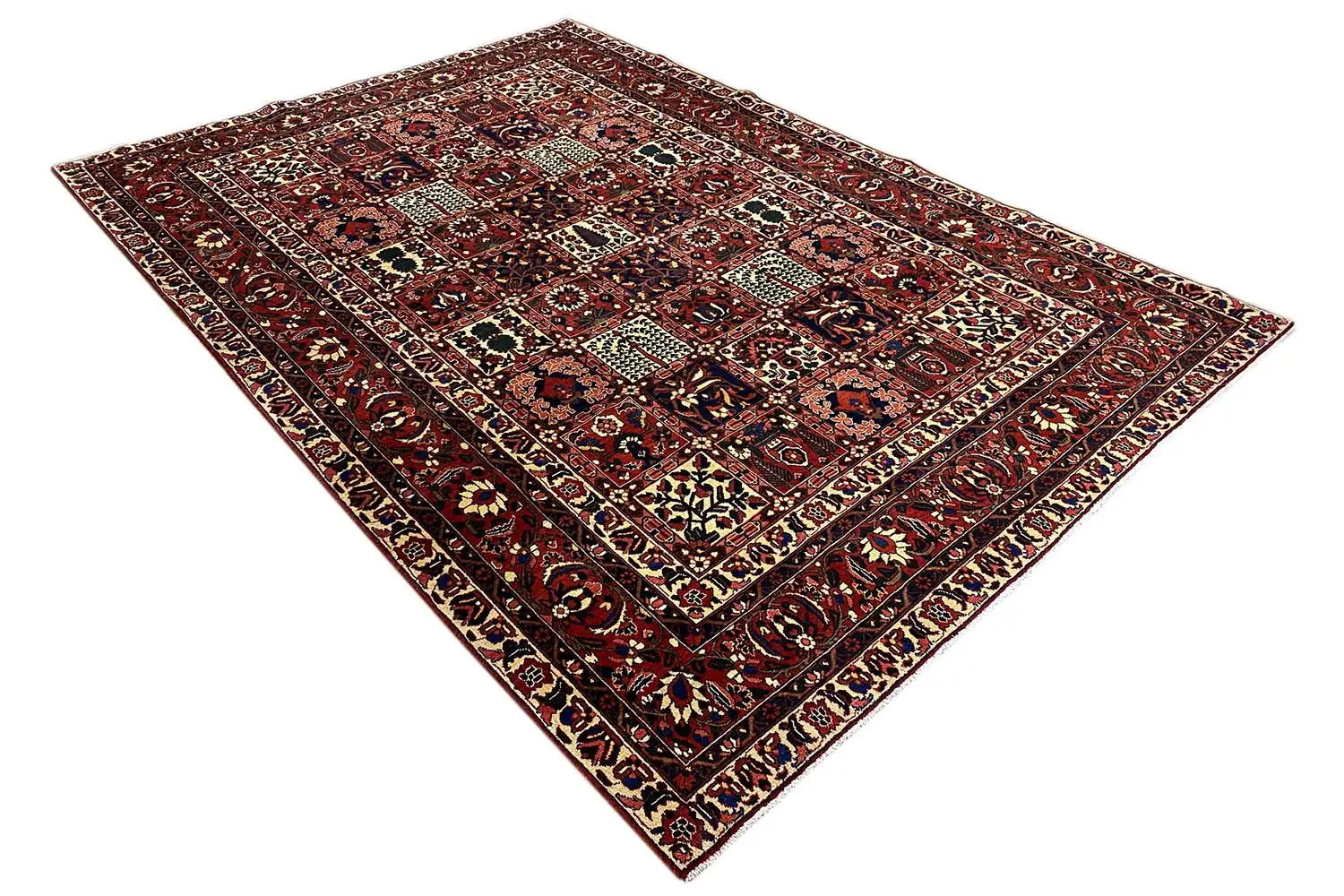 Bakhtiari - (340x238cm) - German Carpet Shop
