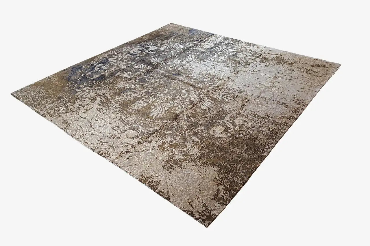 Designer-Teppich Bo Hamsa: beiger Vintage-Musterteppich mit blauem Akzent, rechteckig