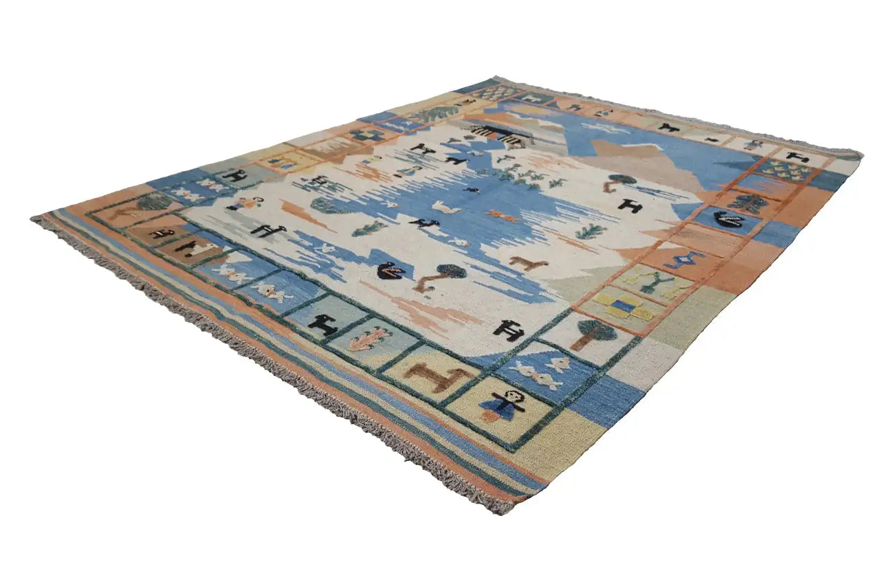 Kilim-Teppich mit geometrischem Muster in Blau, Beige und Orange, mit Fransen an den Ecken