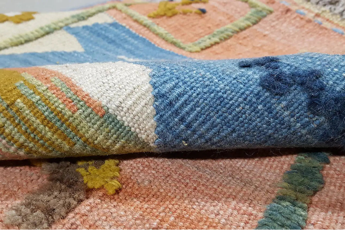 Kilim Qashqai Teppich Detailansicht: strukturierter Flor mit bunten Mustern