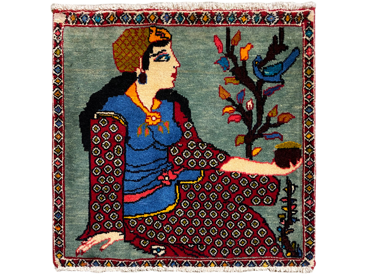 Poshti Teppich 68x63 cm mit liegender Figur und Baum im Hintergrund, Bordüre, Fransen