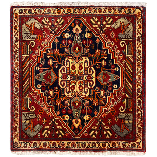 Teppich 65x59 cm mit rotem, blauem Medaillon und ornamentalen Mustern, Fransen