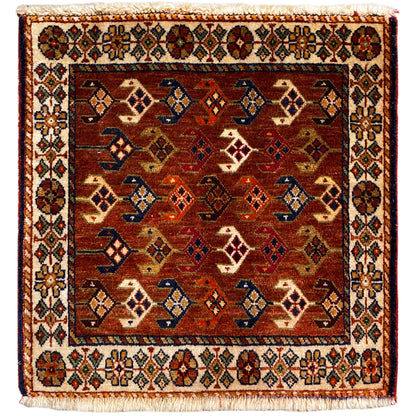 Poshti Teppich 60x55 cm mit geometrischem Muster in Rot, Braun, Blau und Creme