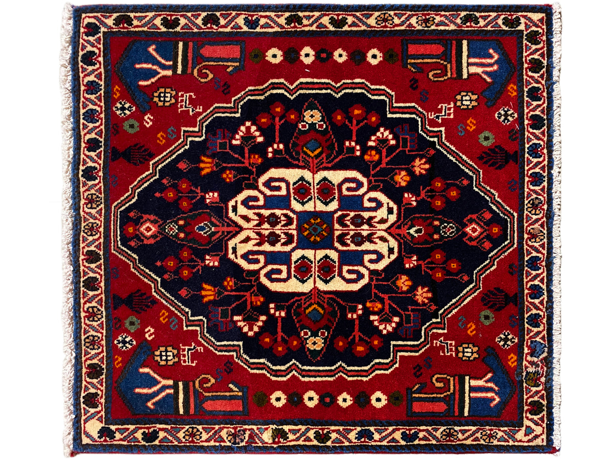 Teppich in Rot und Dunkelblau mit großem Zentralornament, quadratisch, 68x64 cm
