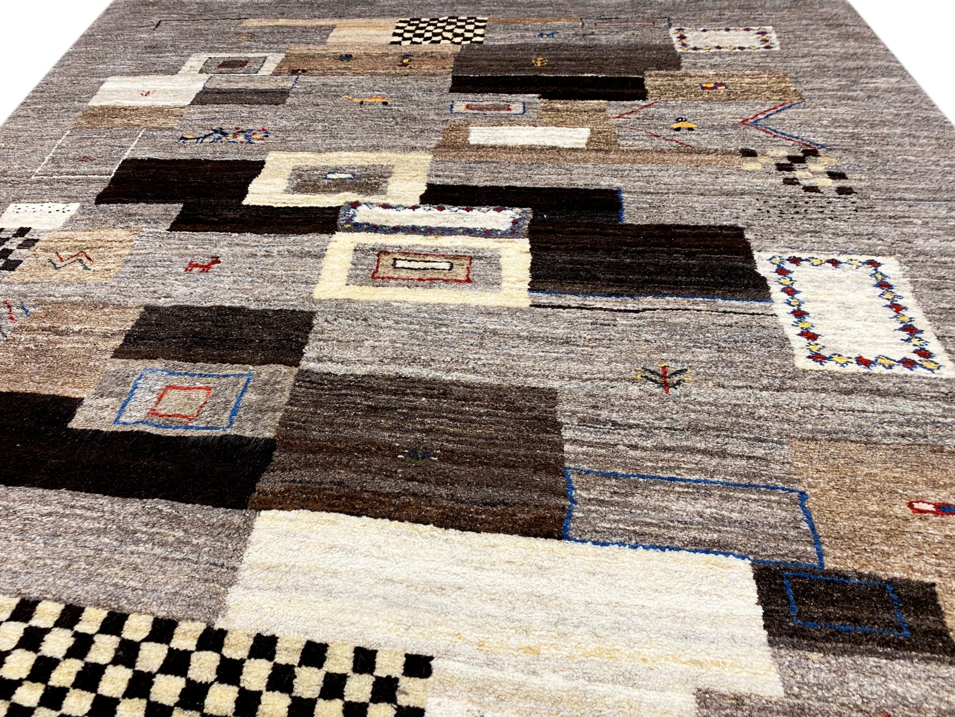 Handgemachter Gabbeh Teppich mit grafischem Muster