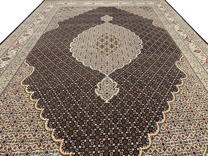 Orientalischer Indo Tabriz Teppich mit detailliertem floralem Design