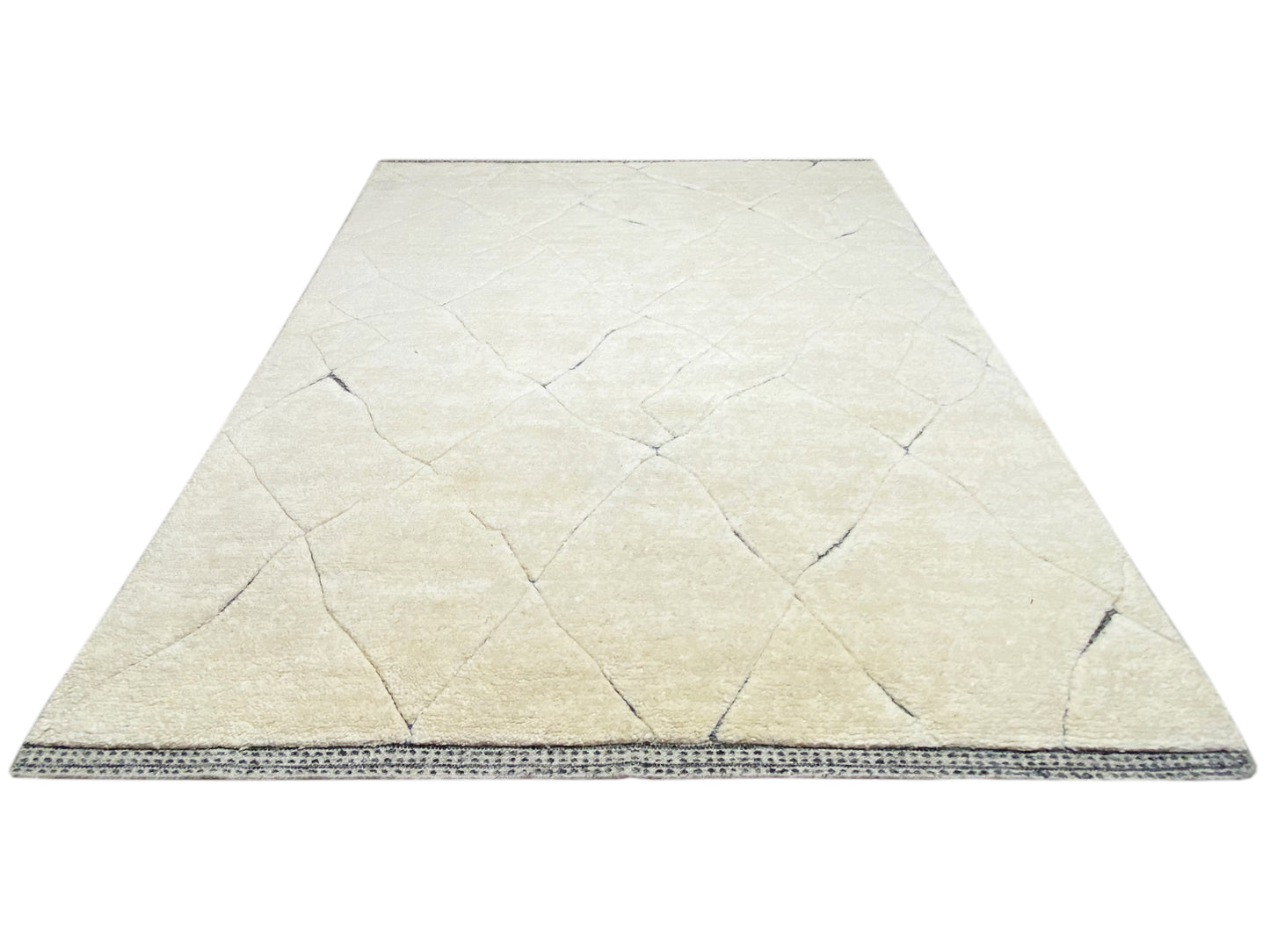 Weicher Berberteppich in Elfenbein für minimalistisches Wohnen