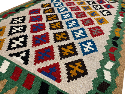 Kelim Qashqai Teppich mit Tribal Muster und kräftigen Farben