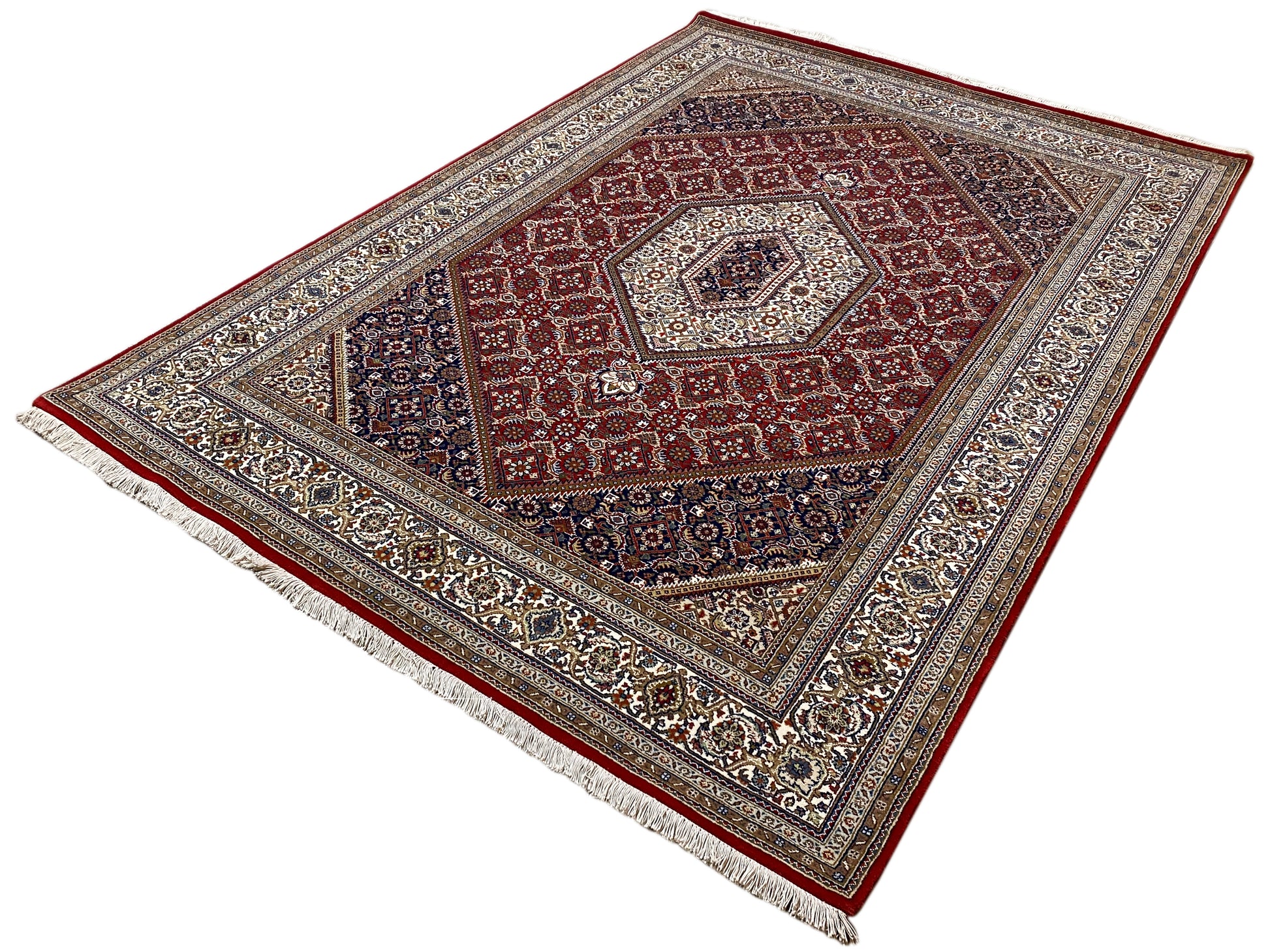 Traditioneller Perserteppich Bidjar aus Wolle, detailreiche Bordüre und Muster